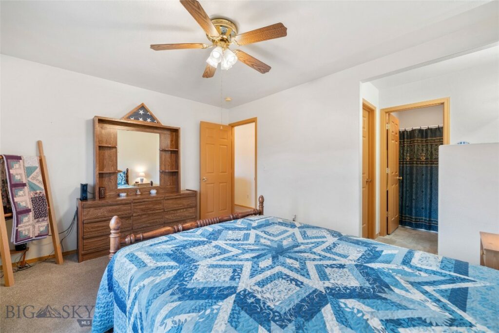 1009 Paisley Drive, Belgrade MT 59714