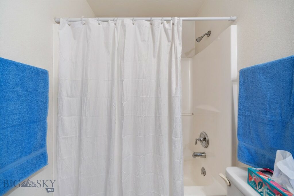 1009 Paisley Drive, Belgrade MT 59714