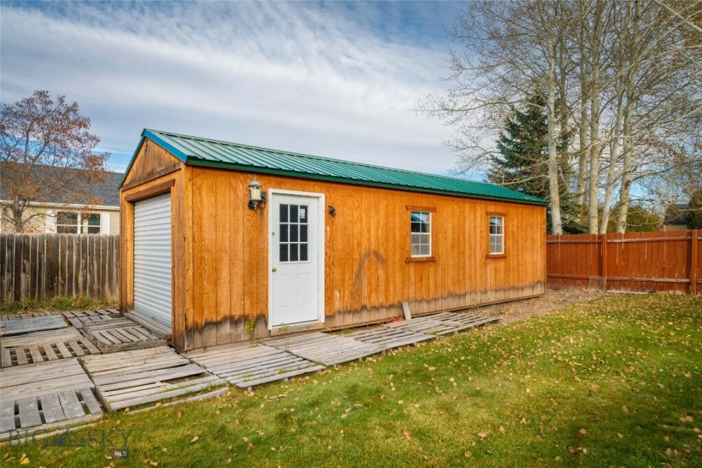 1009 Paisley Drive, Belgrade MT 59714