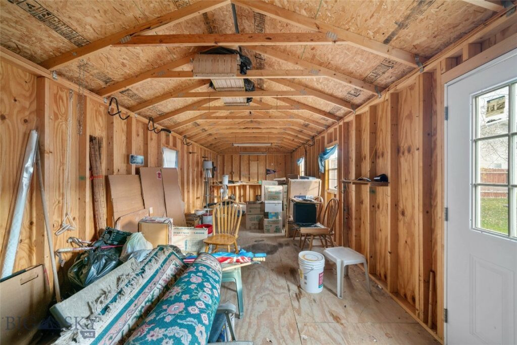 1009 Paisley Drive, Belgrade MT 59714