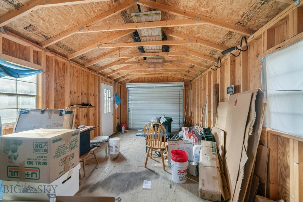 1009 Paisley Drive, Belgrade MT 59714