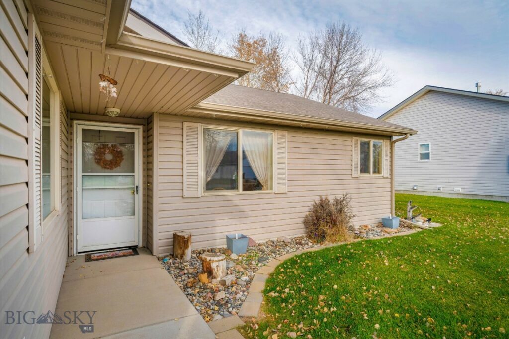 1009 Paisley Drive, Belgrade MT 59714