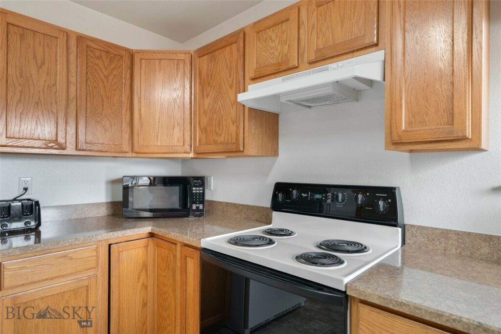 1009 Paisley Drive, Belgrade MT 59714