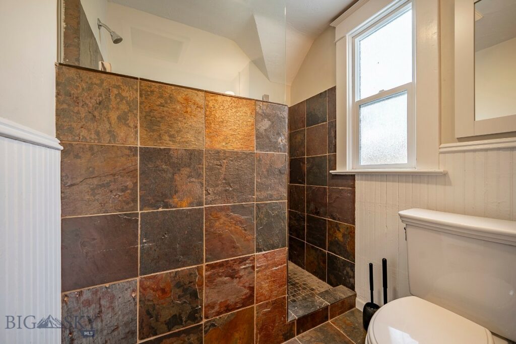 101 N E Street, Livingston MT 59047
