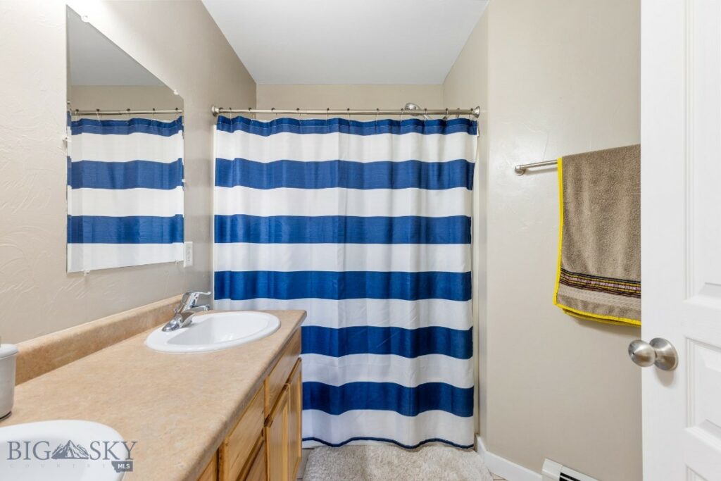 1010 Cruiser Lane, Belgrade MT 59714