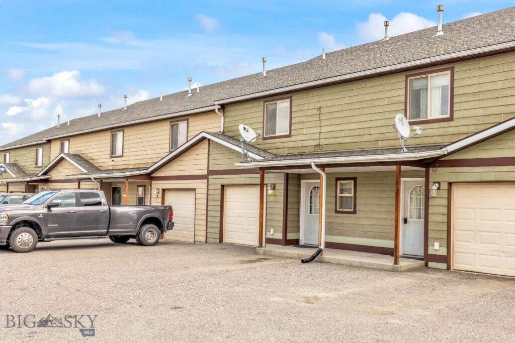 1010 Cruiser Lane, Belgrade MT 59714