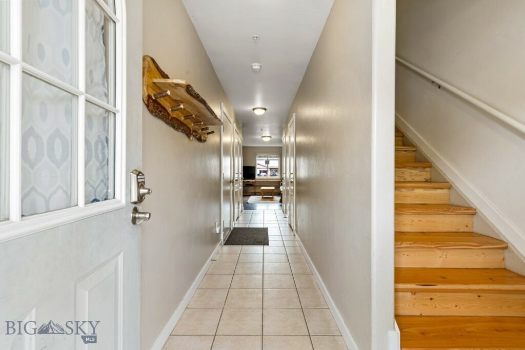1010 Cruiser Lane, Belgrade MT 59714