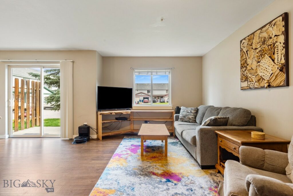 1010 Cruiser Lane, Belgrade MT 59714