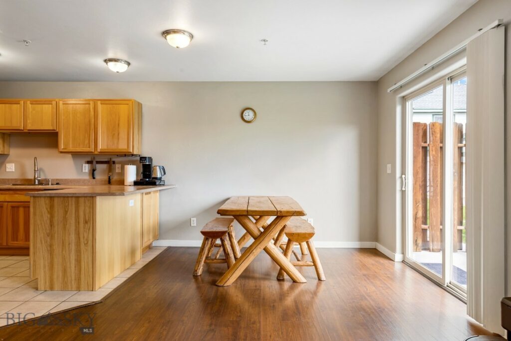 1010 Cruiser Lane, Belgrade MT 59714