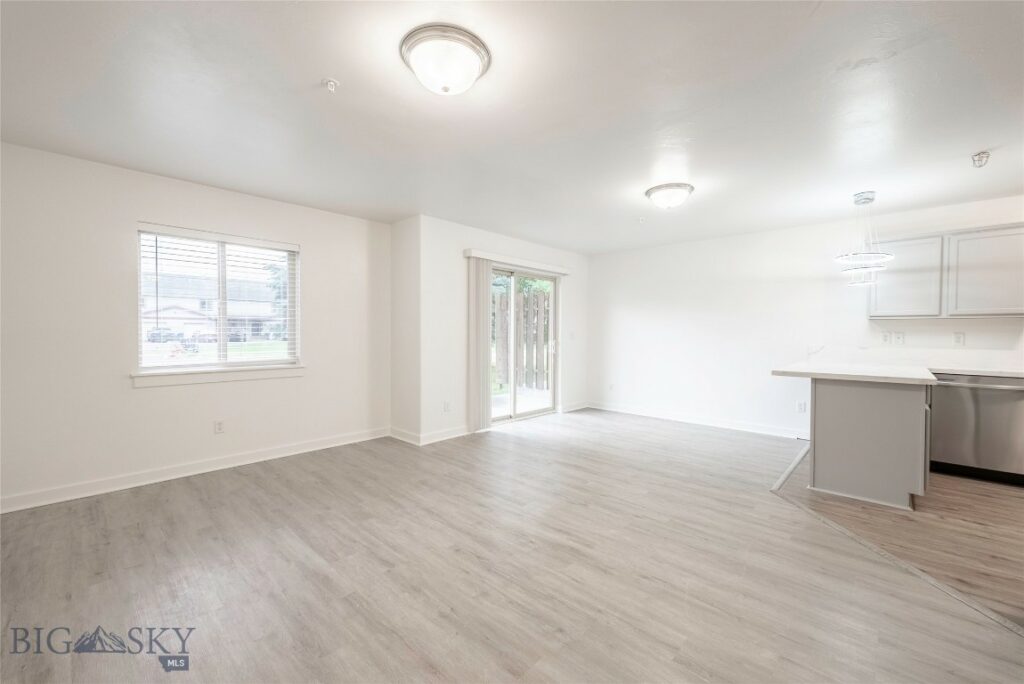 1010 Cruiser Lane, Belgrade MT 59714