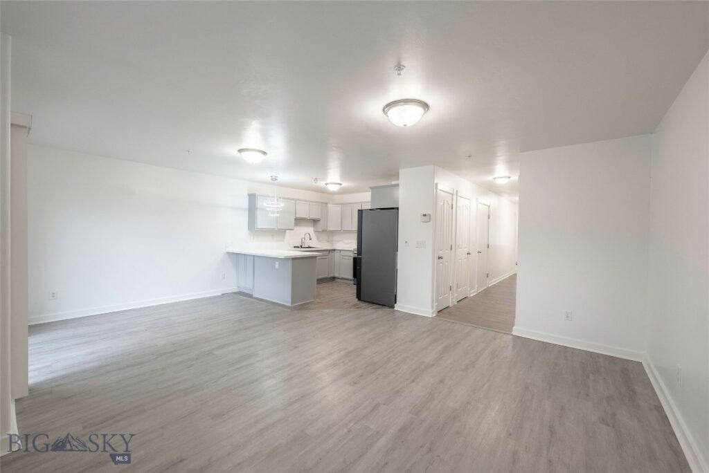 1010 Cruiser Lane, Belgrade MT 59714