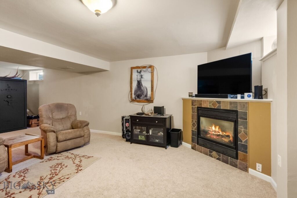1011 Silverbow, Belgrade MT 59714