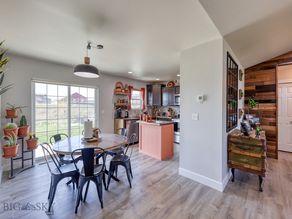 1014 Falcon Ridge Boulevard, Belgrade MT 59714