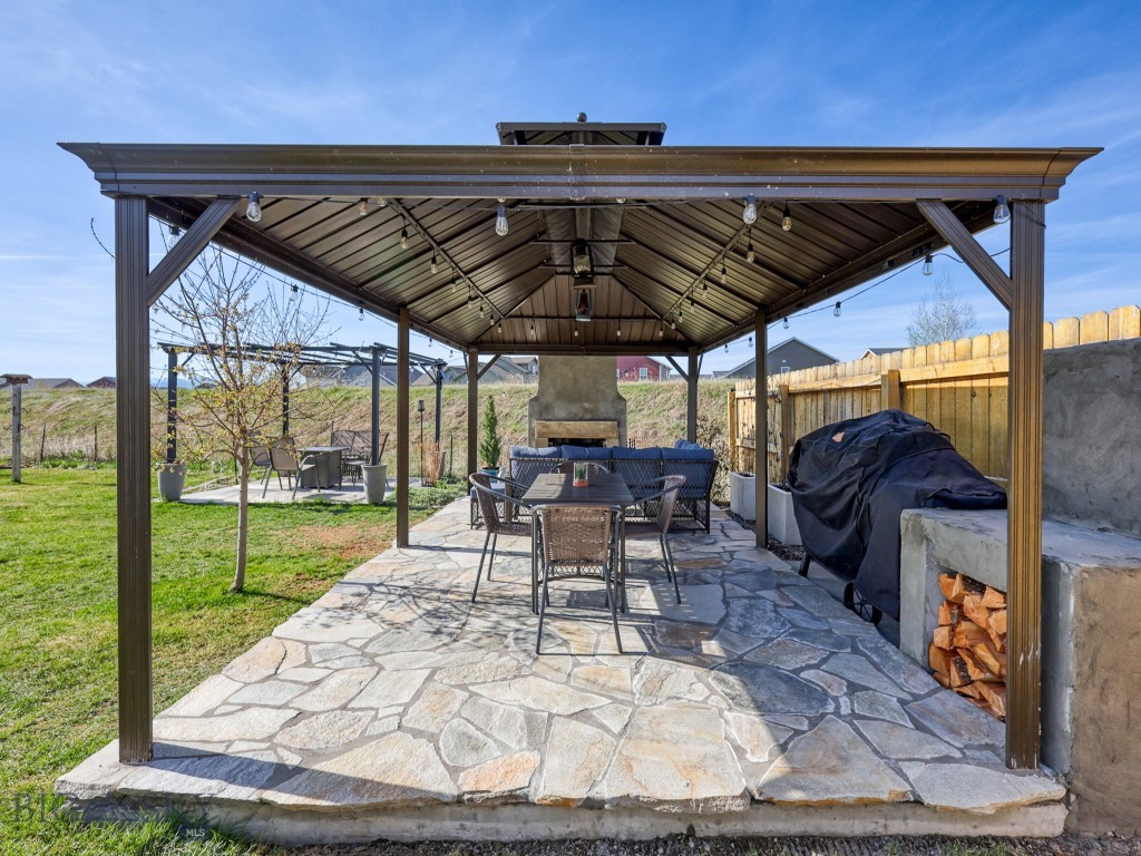 1014 Falcon Ridge Boulevard, Belgrade MT 59714