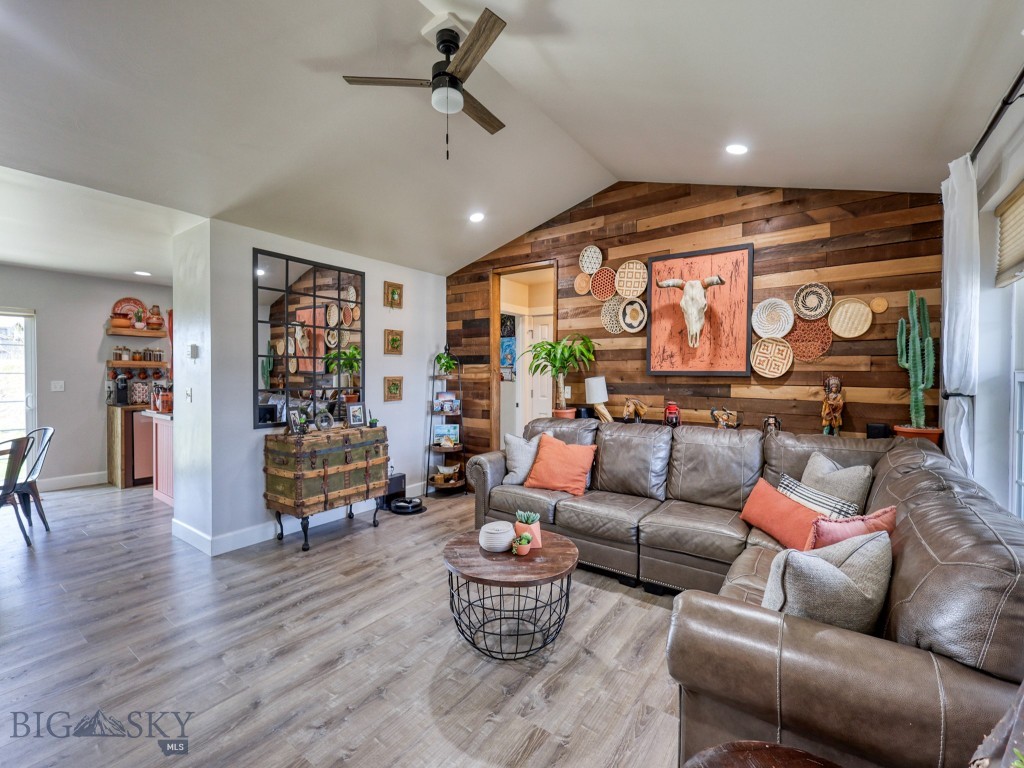 1014 Falcon Ridge Boulevard, Belgrade MT 59714