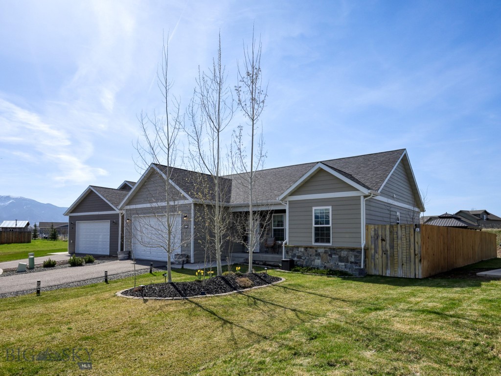 1014 Falcon Ridge Boulevard, Belgrade MT 59714