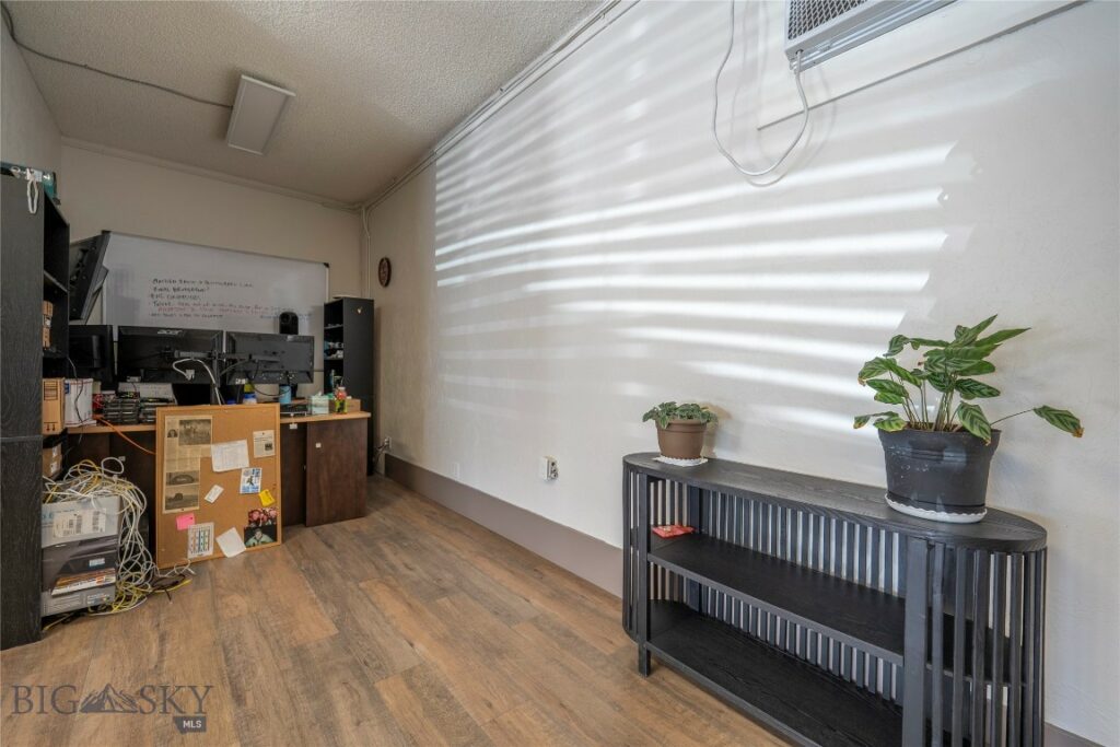 1014 W Park Street, Livingston MT 59047