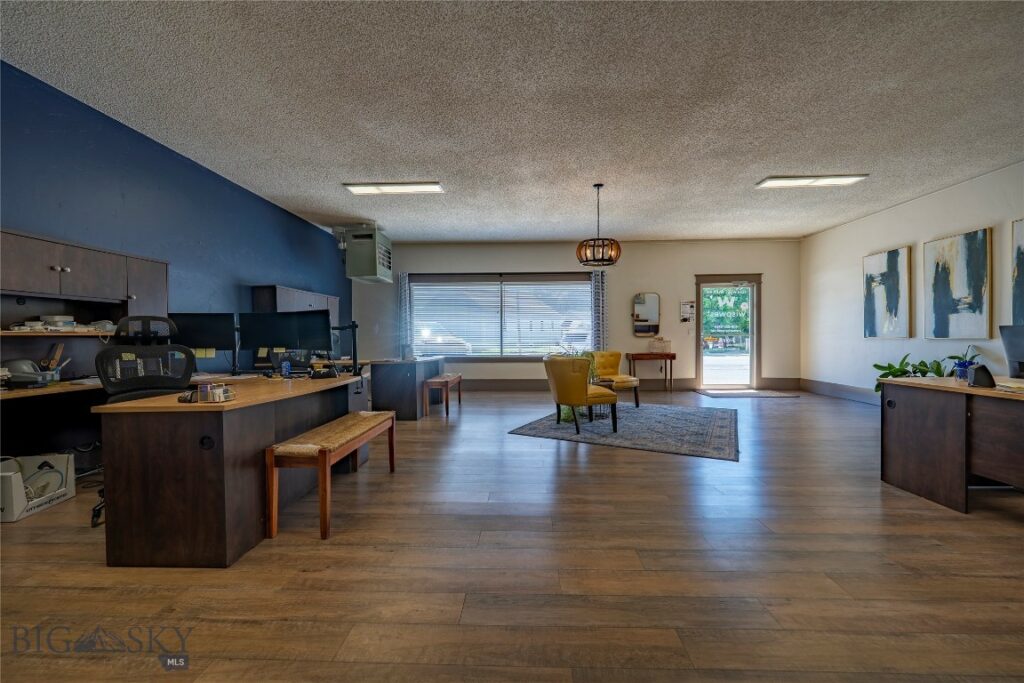 1014 W Park Street, Livingston MT 59047