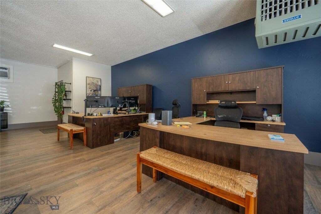 1014 W Park Street, Livingston MT 59047