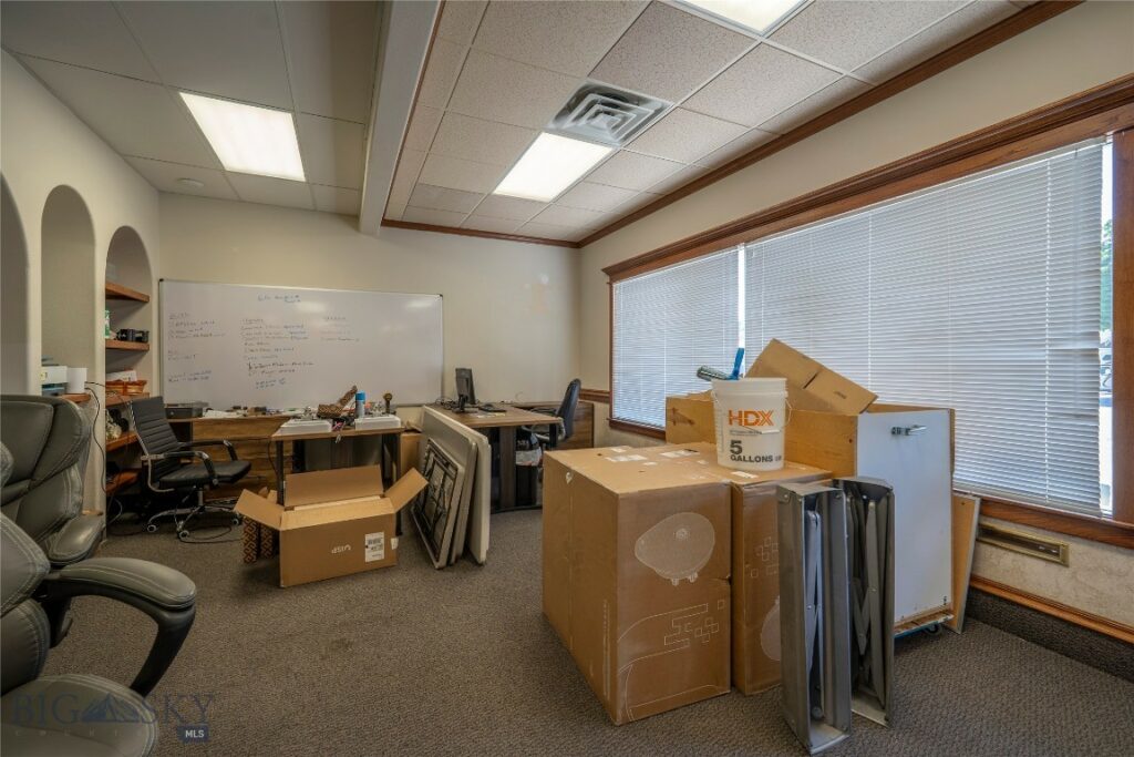 1014 W Park Street, Livingston MT 59047