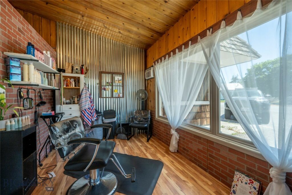 1014 W Park Street, Livingston MT 59047