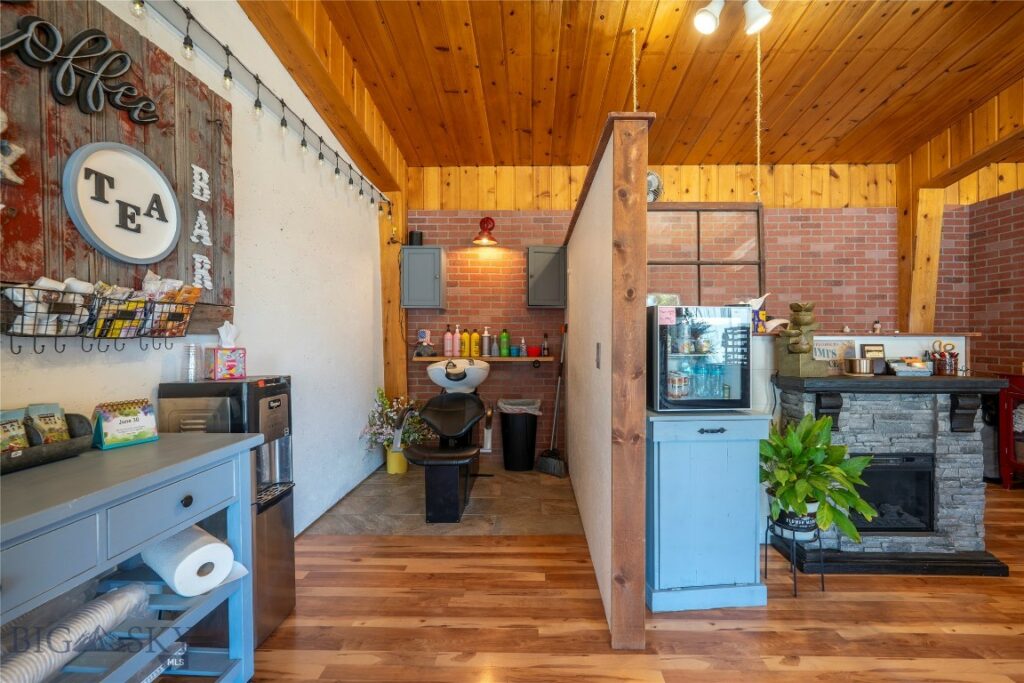 1014 W Park Street, Livingston MT 59047