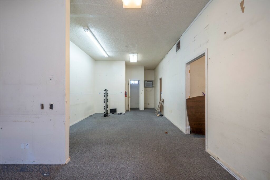 1014 W Park Street, Livingston MT 59047