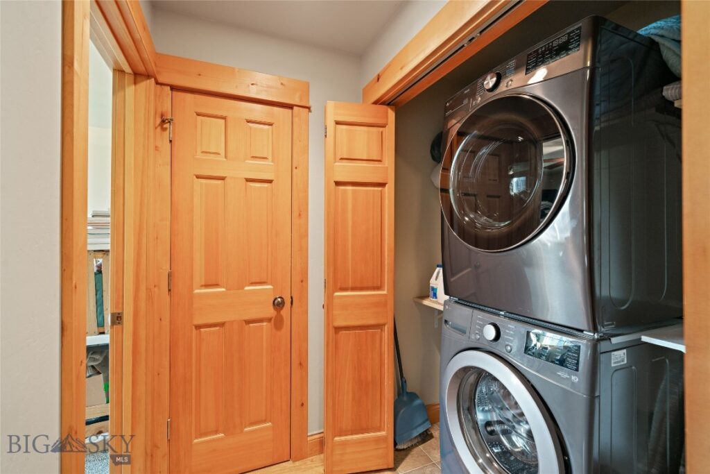 1015 Longbow Lane, Bozeman MT 59718