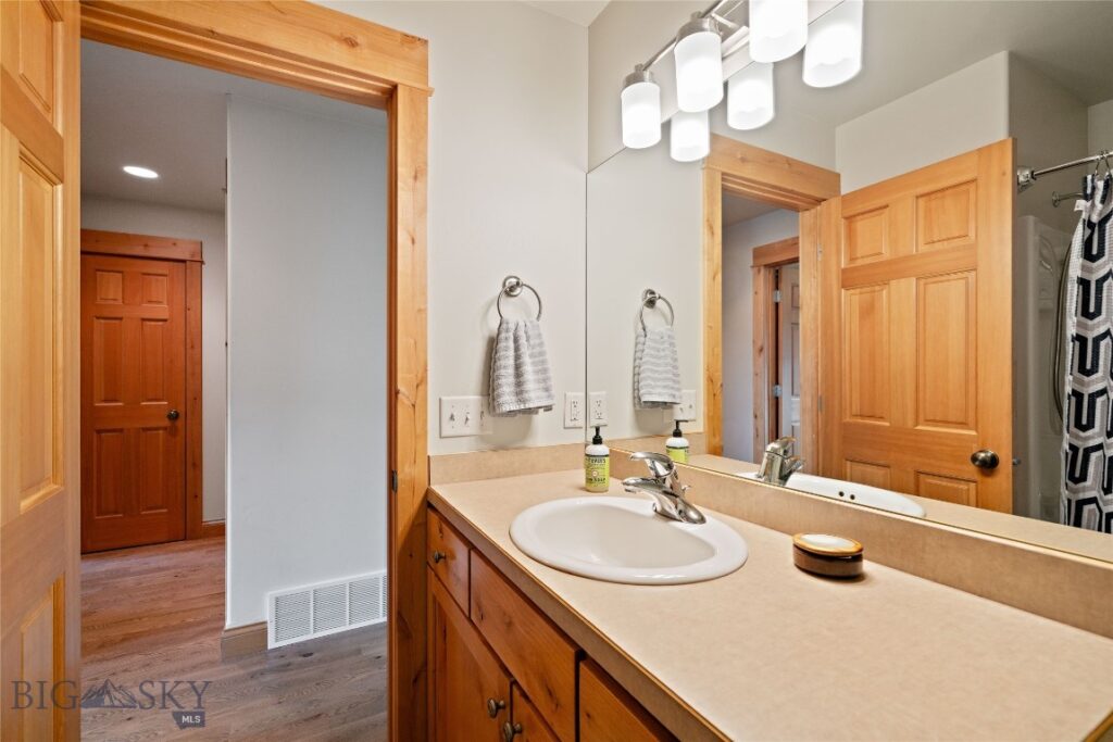 1015 Longbow Lane, Bozeman MT 59718