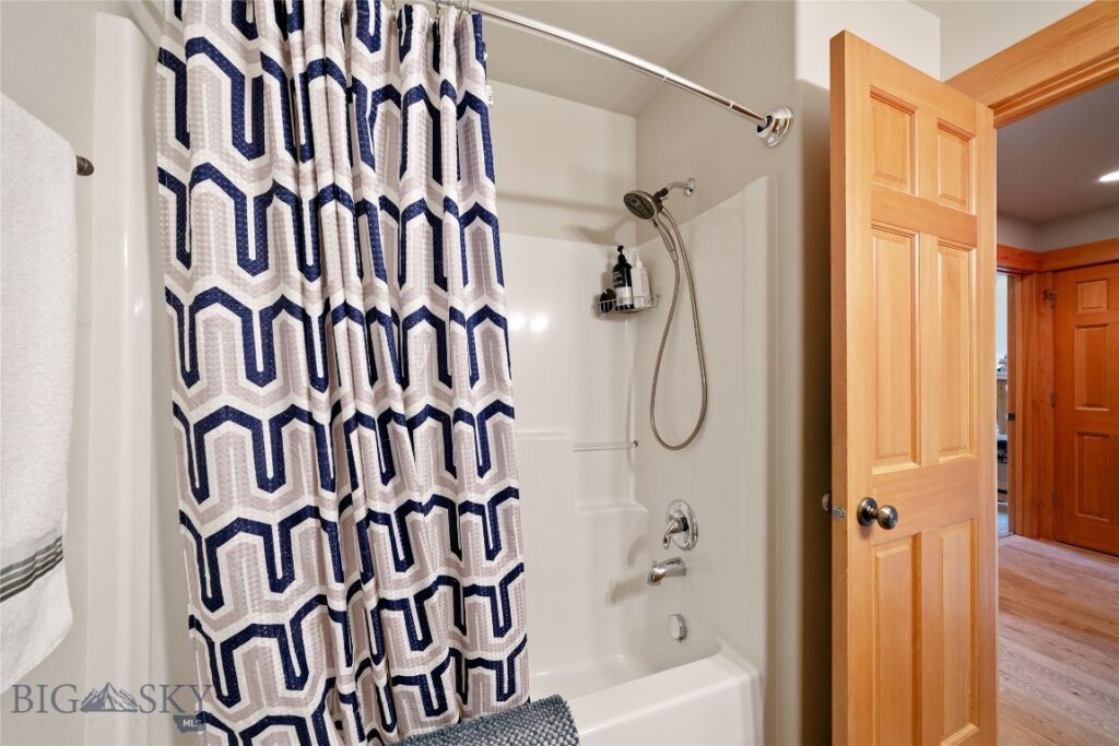 1015 Longbow Lane, Bozeman MT 59718