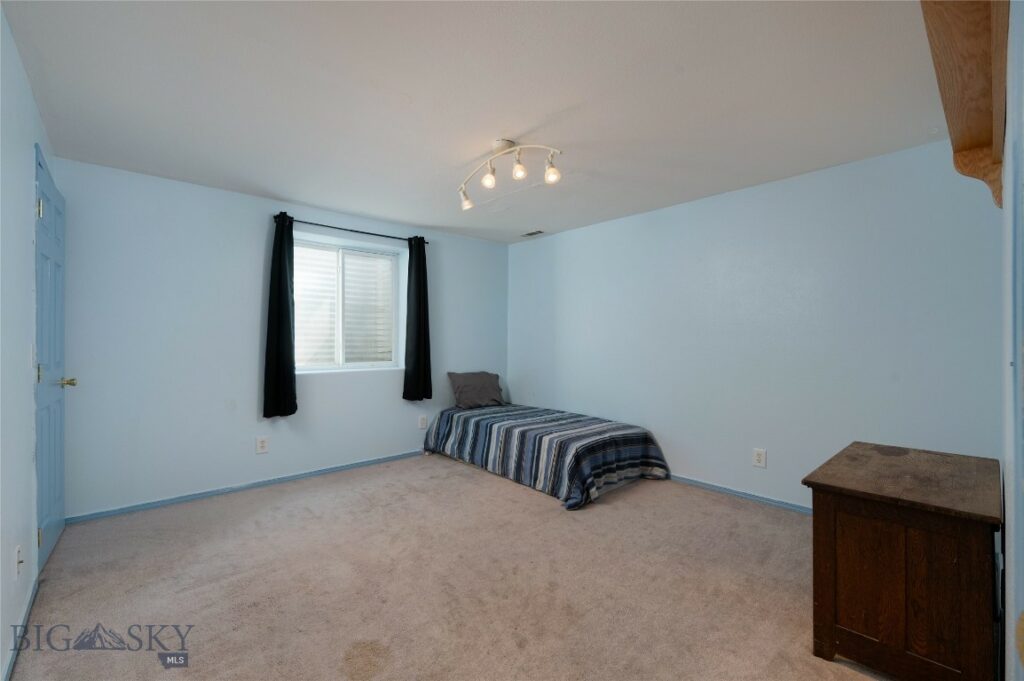 1016 Sunrise Drive, Belgrade MT 59714