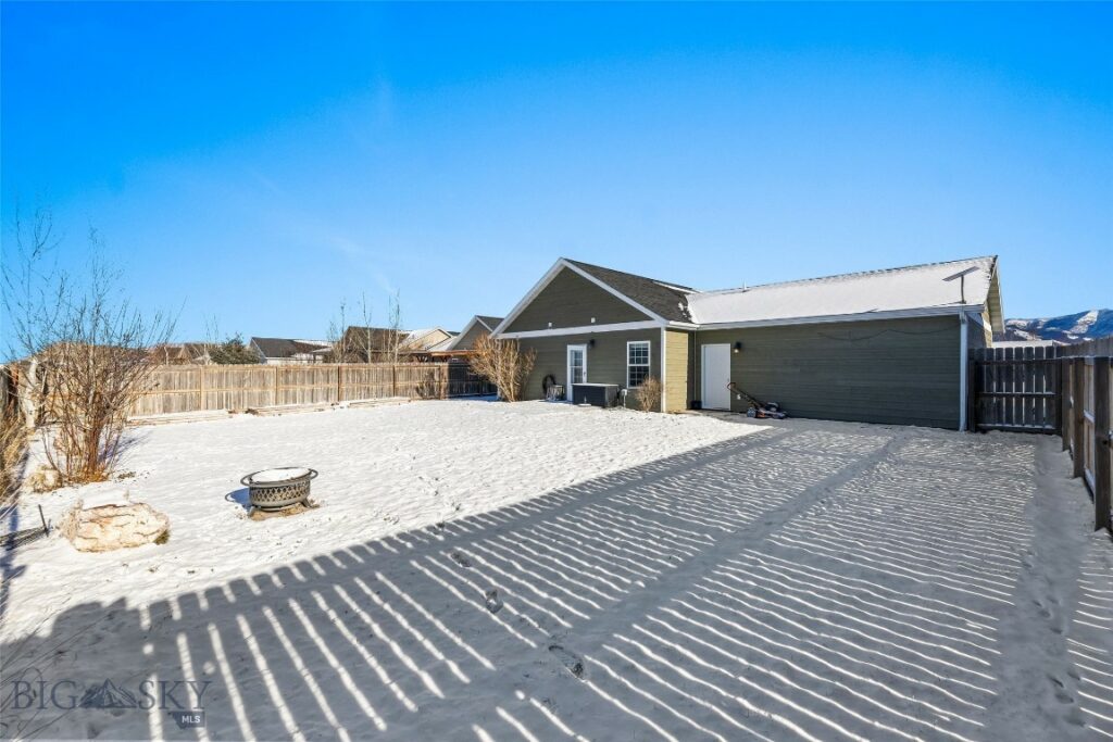 1019 Powers Boulevard, Belgrade MT 59714