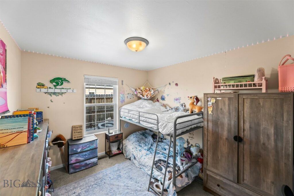 1019 Powers Boulevard, Belgrade MT 59714