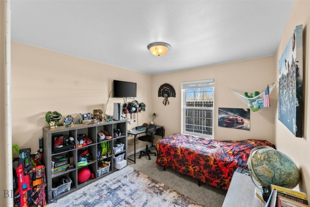 1019 Powers Boulevard, Belgrade MT 59714