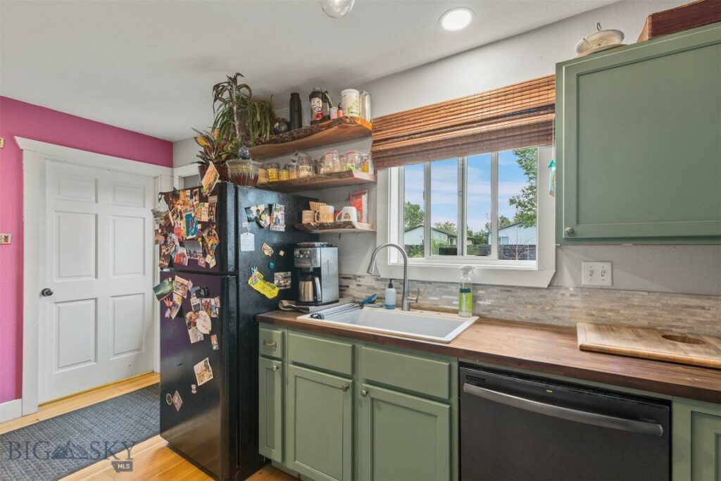 102 9th Street, Belgrade MT 59714
