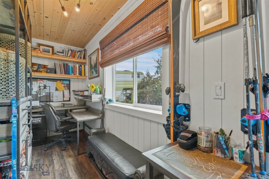 102 9th Street, Belgrade MT 59714