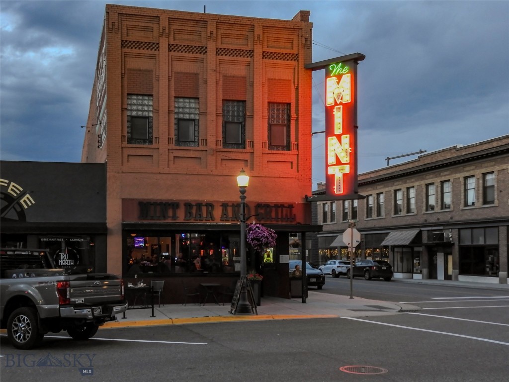 102 N Main Street, Livingston MT 59047