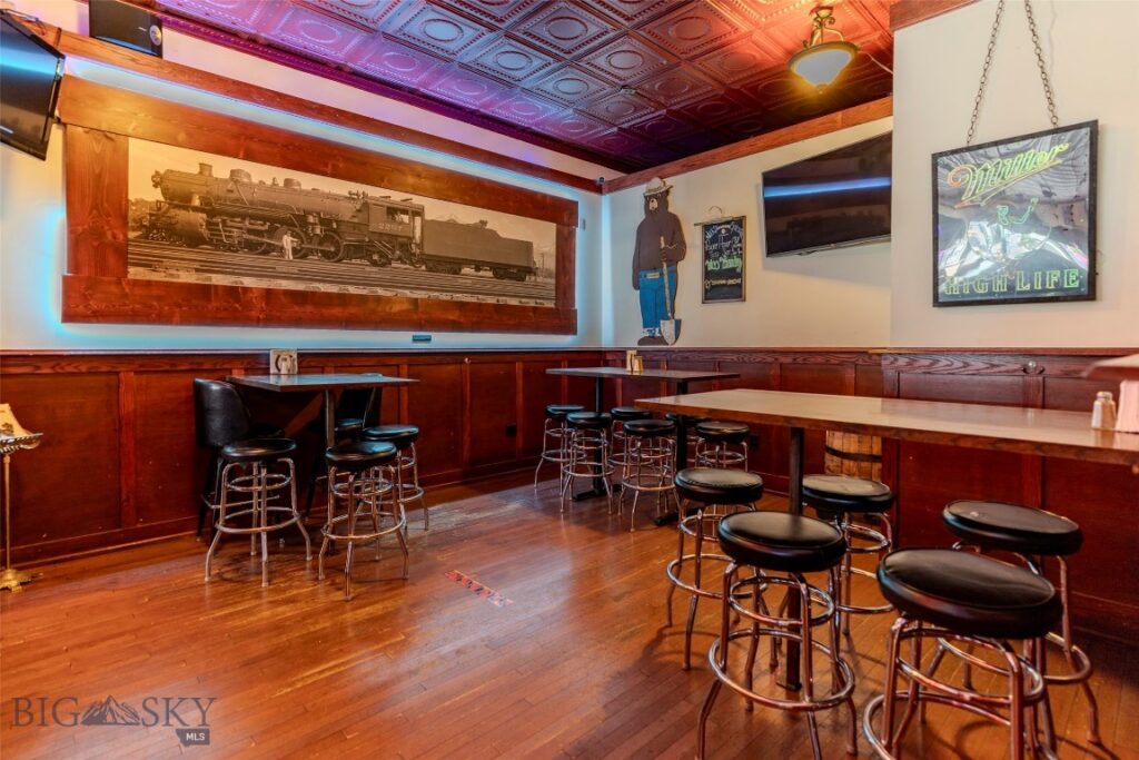 102 N Main Street, Livingston MT 59047