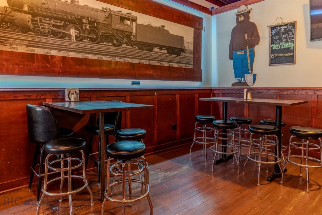 102 N Main Street, Livingston MT 59047