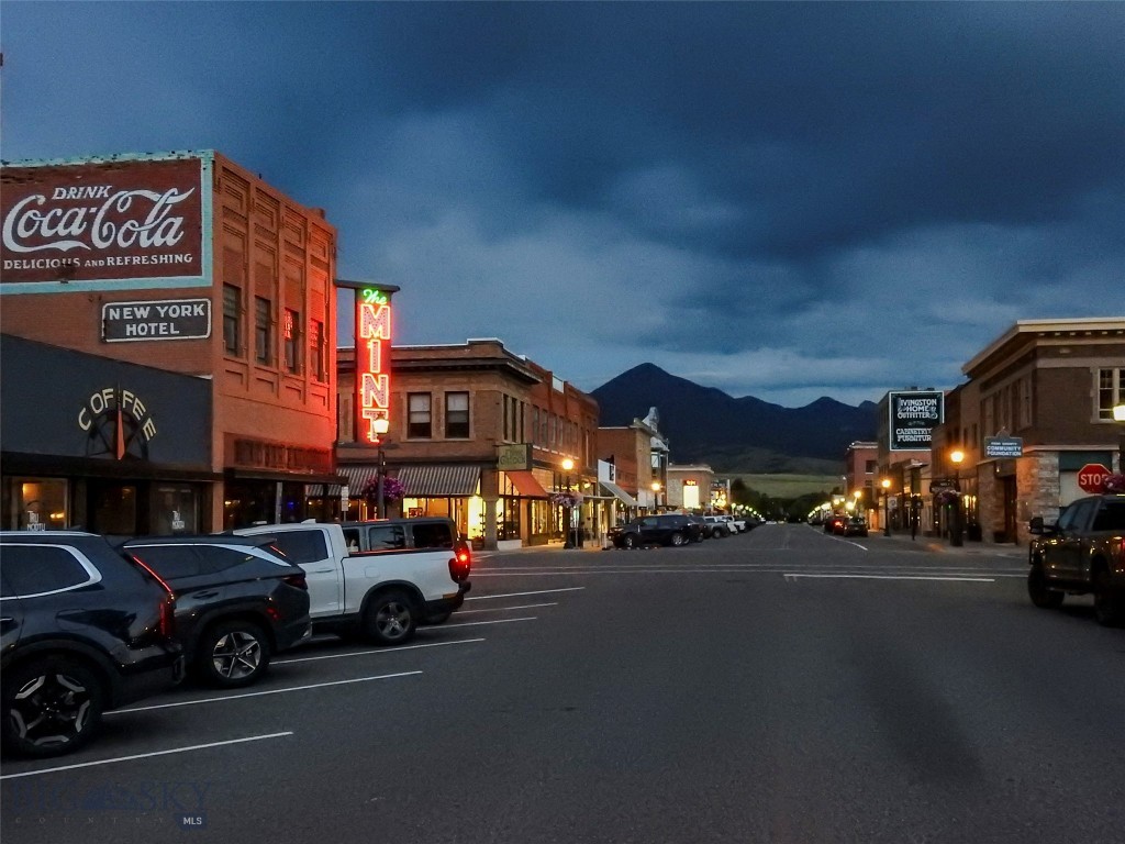 102 N Main Street, Livingston MT 59047