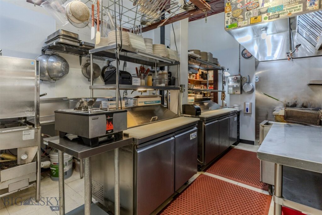 102 N Main Street, Livingston MT 59047