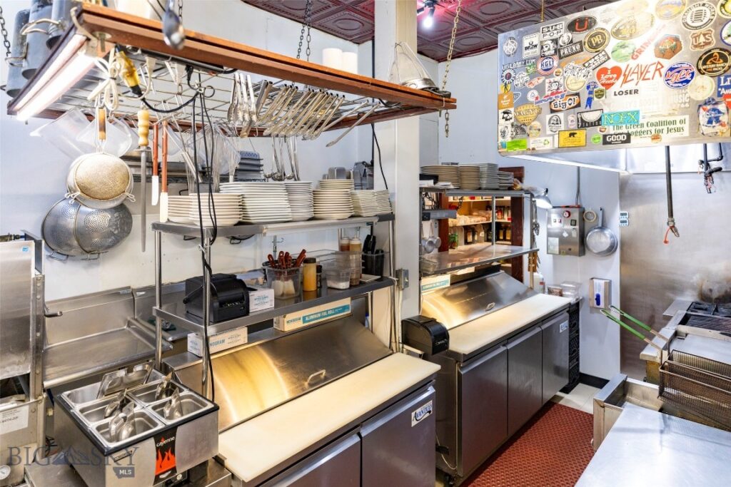 102 N Main Street, Livingston MT 59047