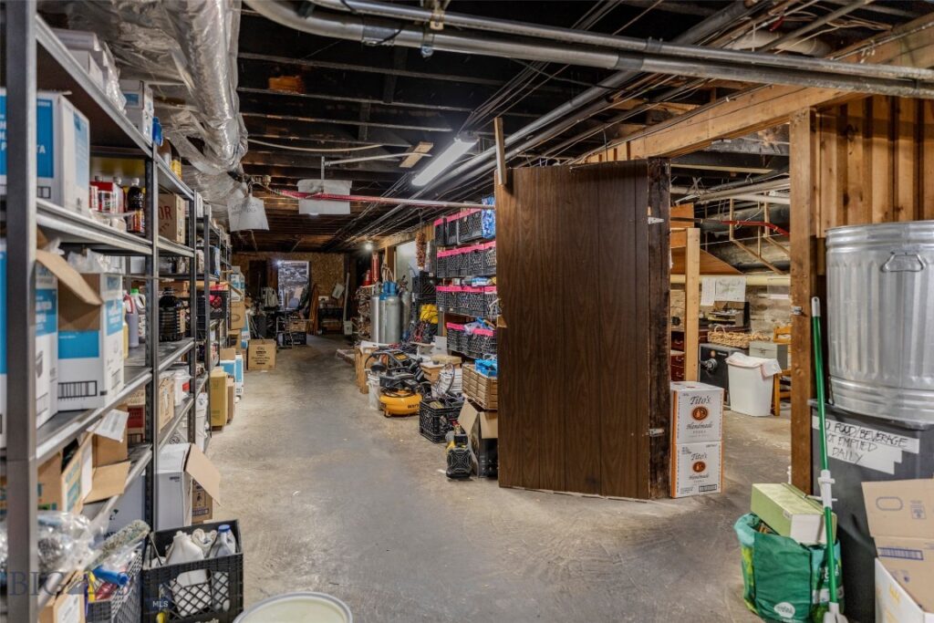 102 N Main Street, Livingston MT 59047