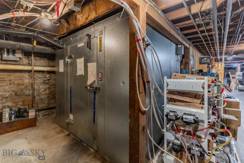 102 N Main Street, Livingston MT 59047