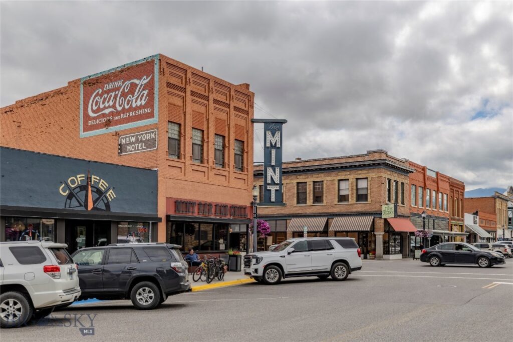 102 N Main Street, Livingston MT 59047