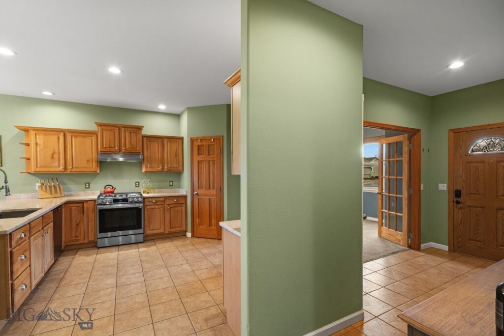 102 W Tobiano Trail, Belgrade MT 59714