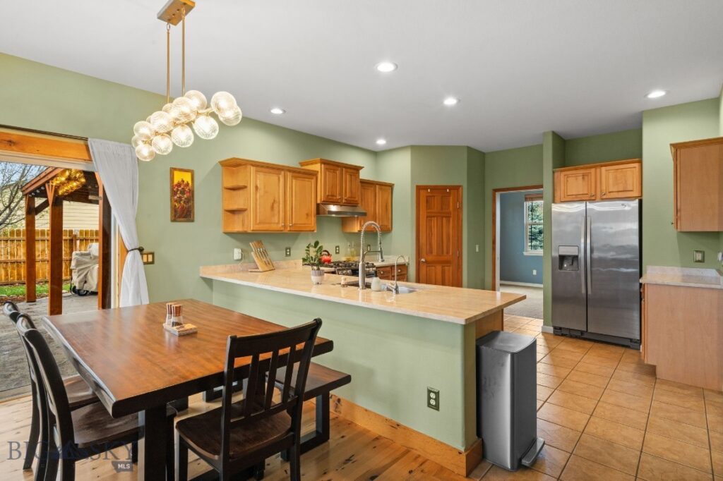102 W Tobiano Trail, Belgrade MT 59714