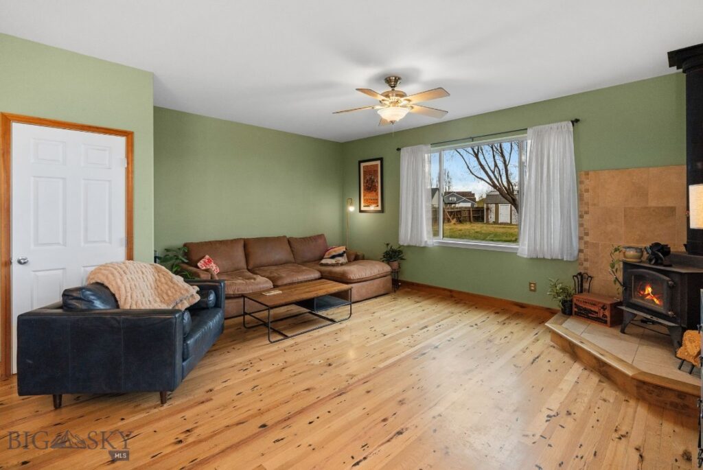 102 W Tobiano Trail, Belgrade MT 59714
