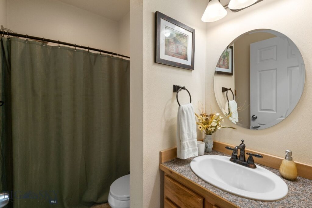 102 W Tobiano Trail, Belgrade MT 59714
