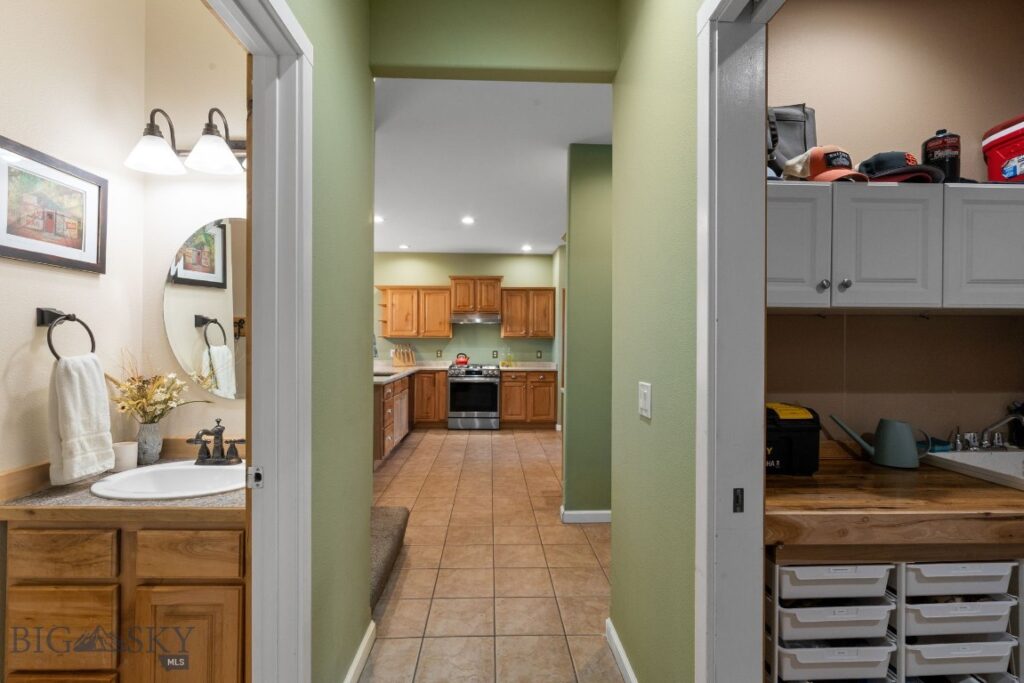 102 W Tobiano Trail, Belgrade MT 59714